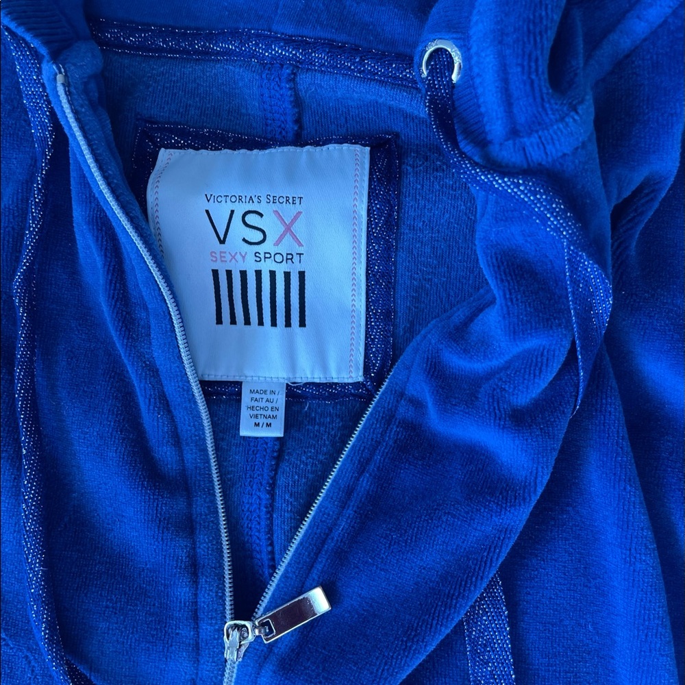 2 VSX Sweaters - Picture 5 of 7